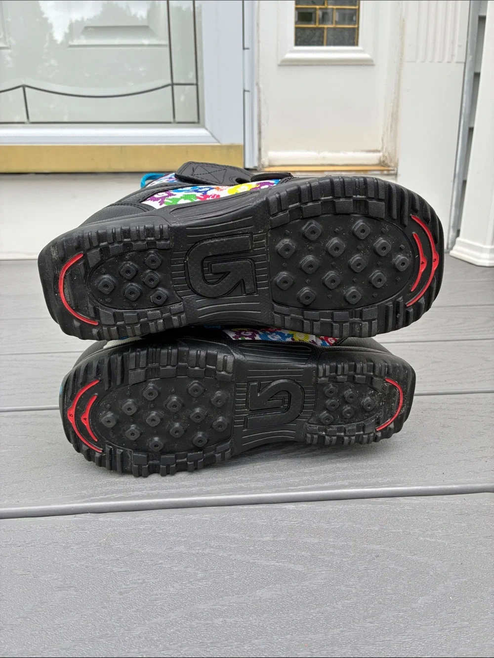 Burton Kids' Grom Snowboard Boots Black with Multicolor Accents Size 4